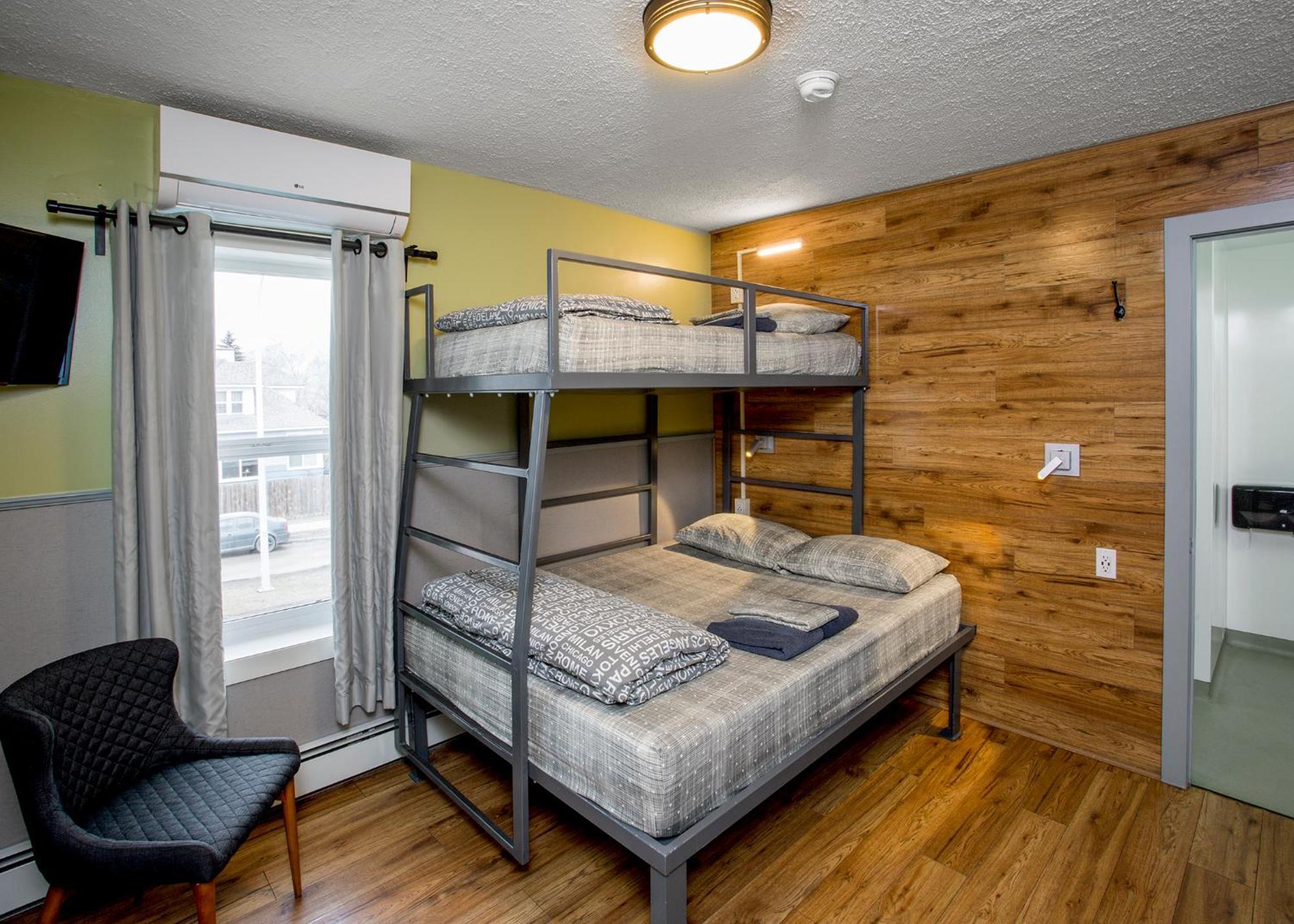 Jasper Downtown Hostel Екстериор снимка